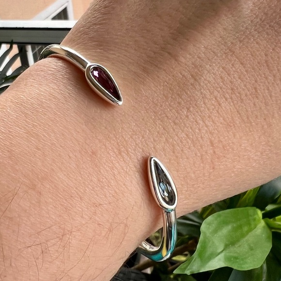 Elegant Cuff Bracelet with Pink and Gray Crystals - Picture 4 of 14